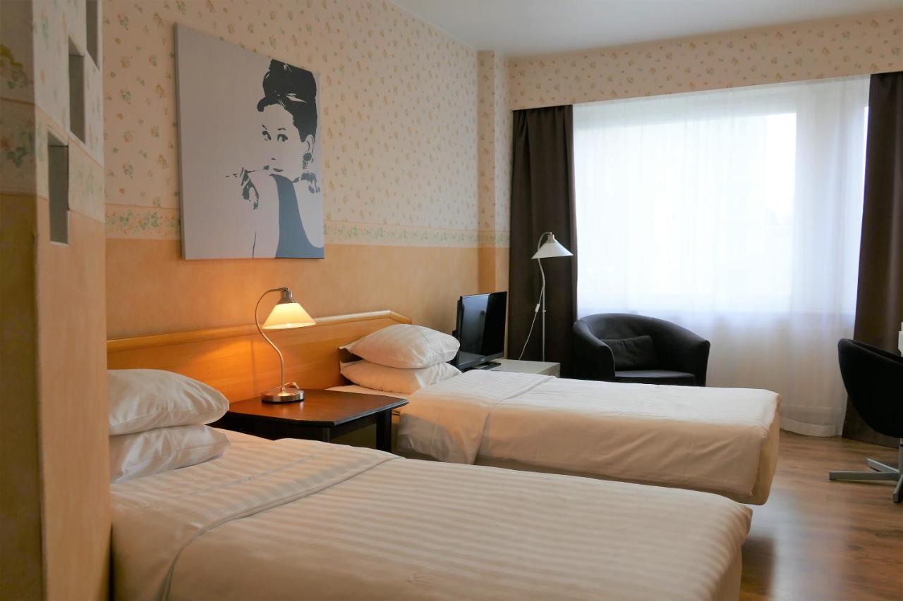 Linnanpiha Bed & Breakfast 劳马 外观 照片