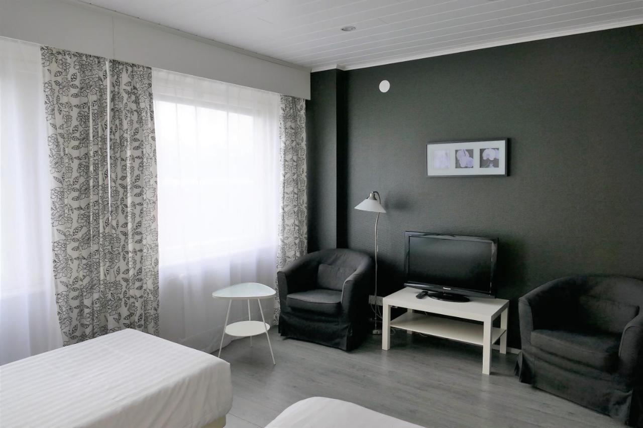 Linnanpiha Bed & Breakfast 劳马 外观 照片
